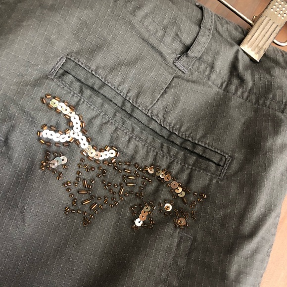 Cache .. beaded cargo pants - Picture 14 of 16